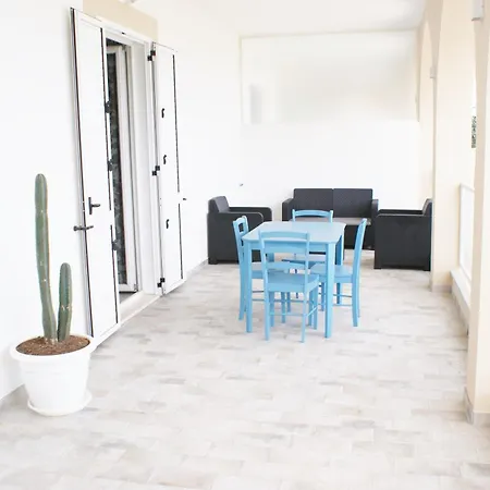 Bloom Tropea 아파트호텔 4*