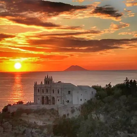 Bloom Tropea Апарт-отель 4*