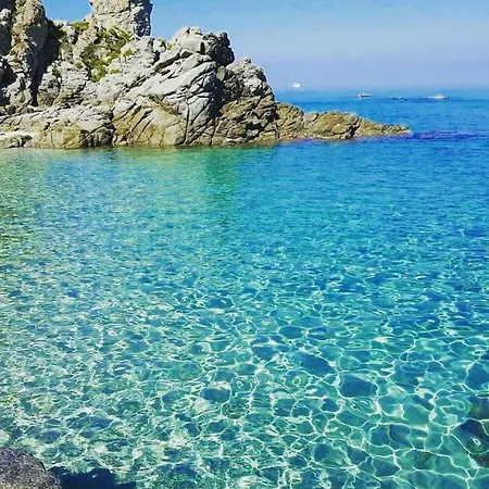 Bloom Tropea 아파트호텔 4*