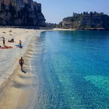 Апарт-отель Bloom Tropea 4*