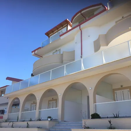 Апарт-отель Bloom Tropea 4*