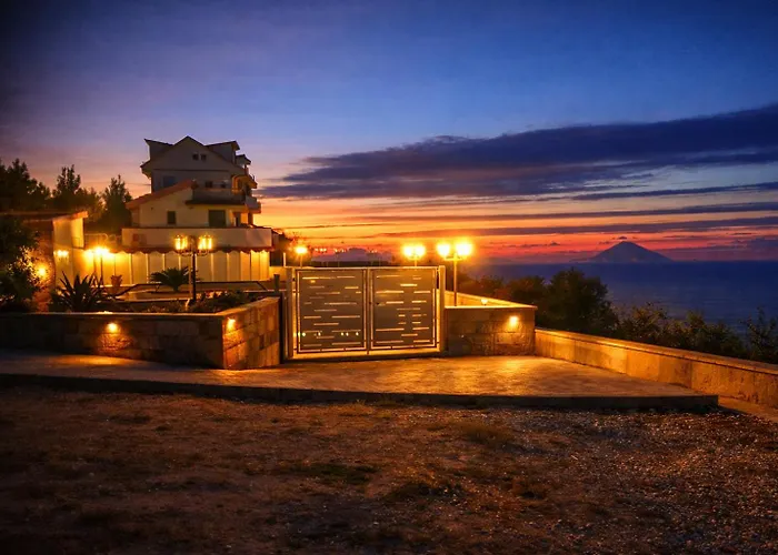 Bloom Tropea Aparthotel 4*